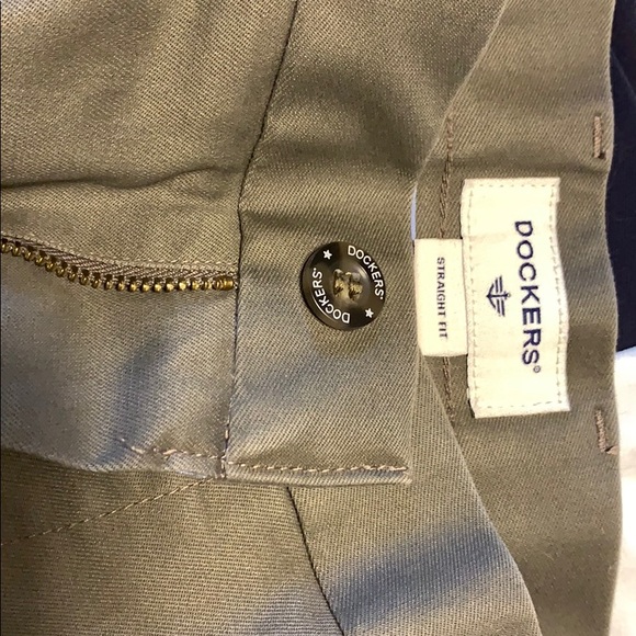 New - Men’s Brown Dockers Dress Pants - Picture 4 of 5